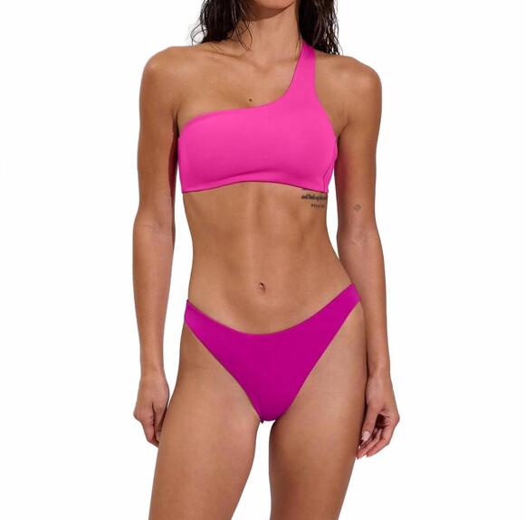 LEFT ON FRIDAY Other - NEW LEFT ON FRIDAY wear to bottoms in magenta